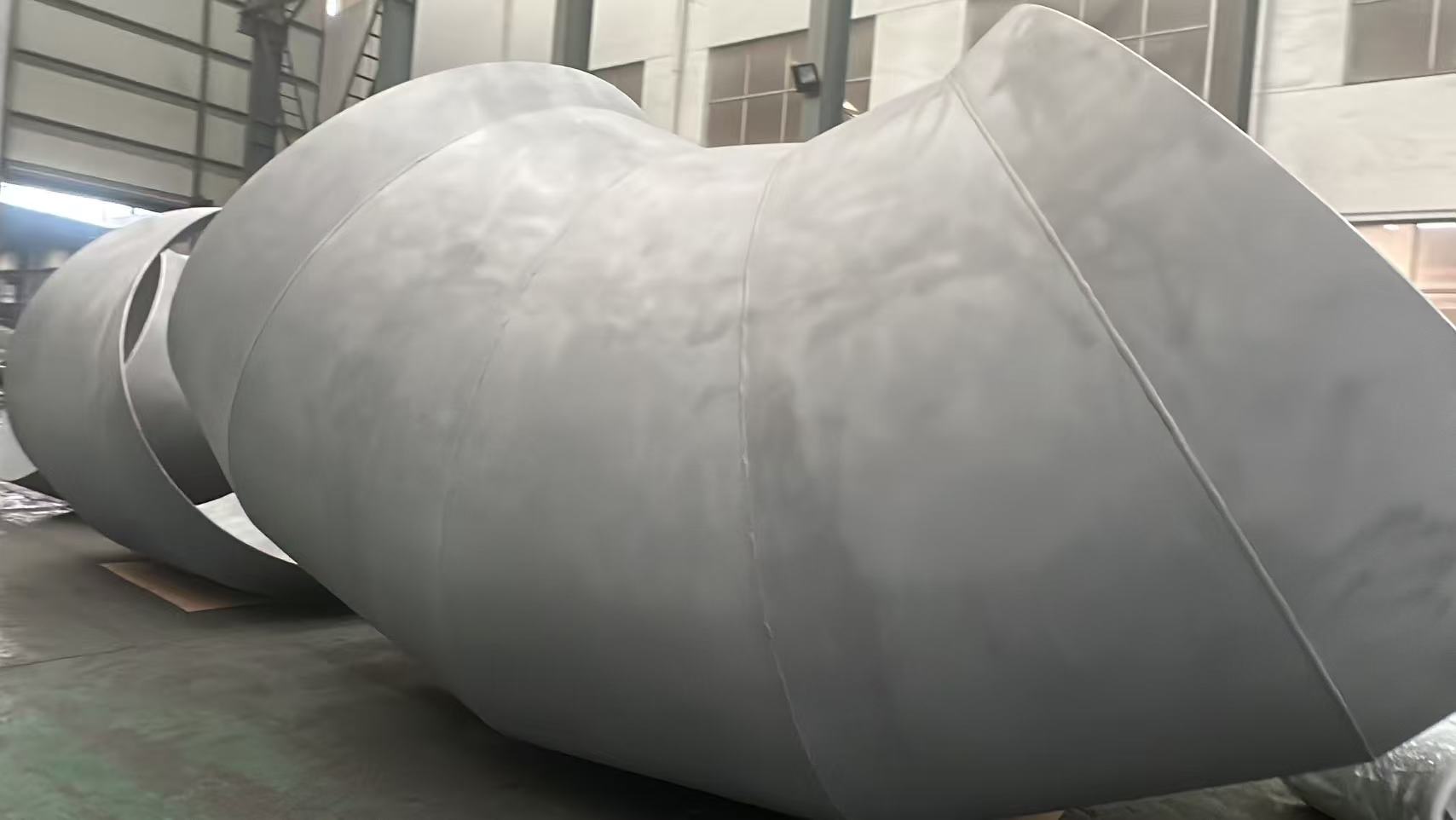 Khuỷu tay 90 độ DN2438×8 được sản xuất thành công